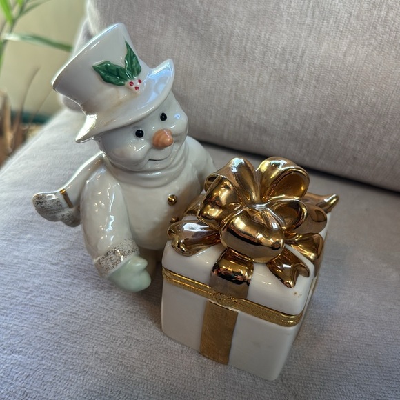Lenox Snowman with Hinged Trinket Box - Picture 3 of 7